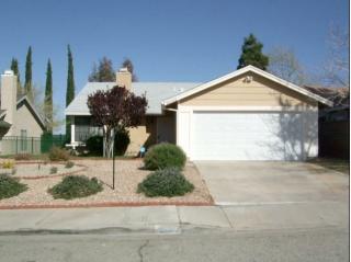 36652 Ramona Rd, Palmdale CA  93550-4490 exterior