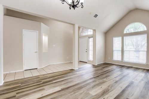 6709 Braeview Dr, Fort Worth, TX 76137-6313