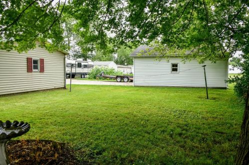 326 Blagrove St, Richwood OH  43344-1015 exterior