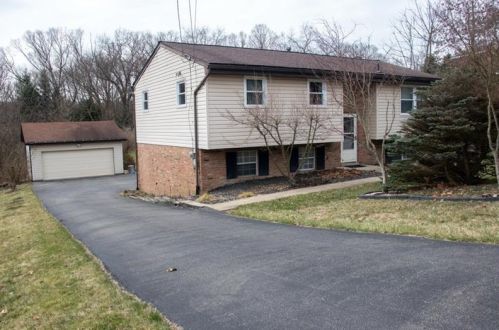 161 Pine Cir, Gibsonia, PA 15044-8928