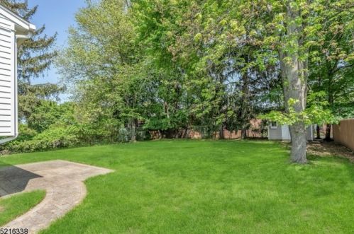 37 Stewart Ave, West Paterson NJ  07424-1843 exterior