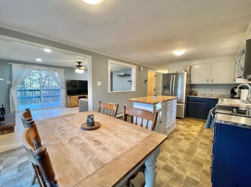 248 Bow Lake Rd, Northwood NH  03261-3315 exterior