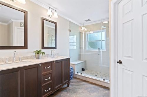 9 Murray Ln, Crotonville NY  10562-3300 exterior