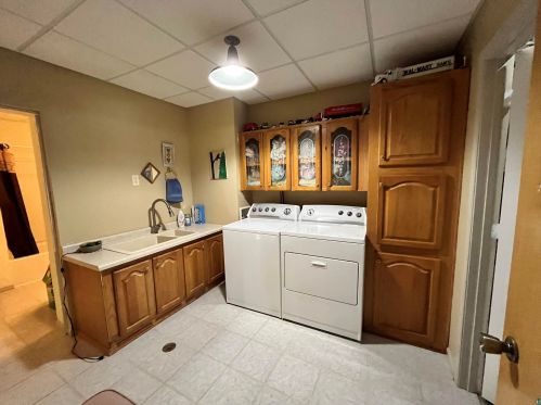 3613 Haines Rd, Duluth MN 55811-3733 exterior