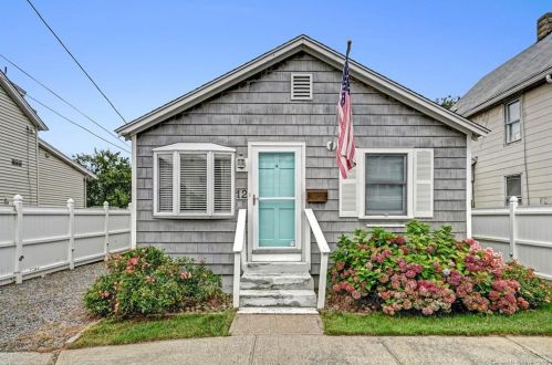 12 Sperry St, Milford CT  06460-7938 exterior