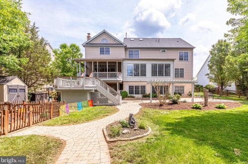 12664 Crabtree Falls Dr, Bristow VA  20136-2161 exterior
