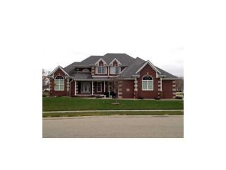 3550 Valley Dr, Columbus, IN 47203-2683