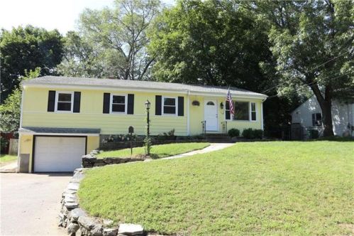 124 Tanner Ave, Warwick, RI 02886-4511