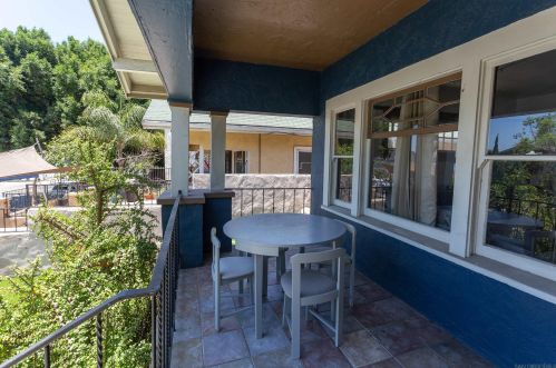 2422 J St, San Diego CA  92102-2925 exterior