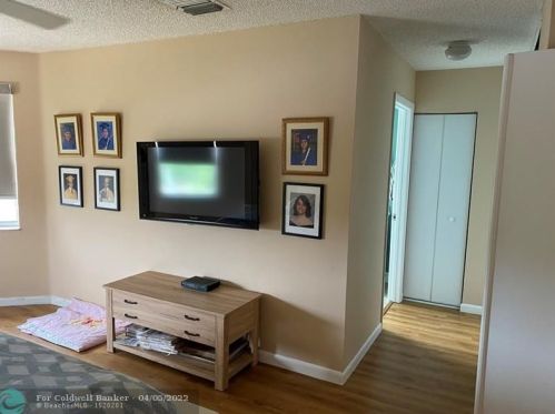 271 151 Ave, Hollywood FL exterior