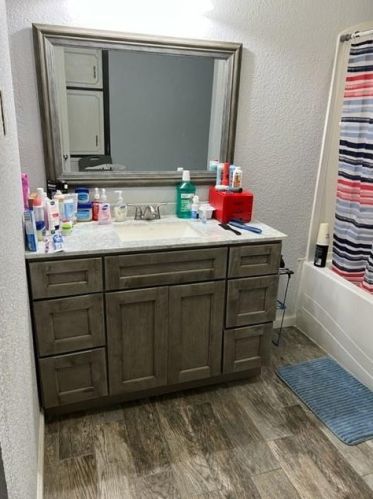 9993 Longpoint Rd, Burton, TX 77835-5639