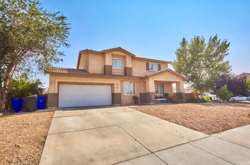 13913 Luna Rd, Victorville, CA 92392-7924