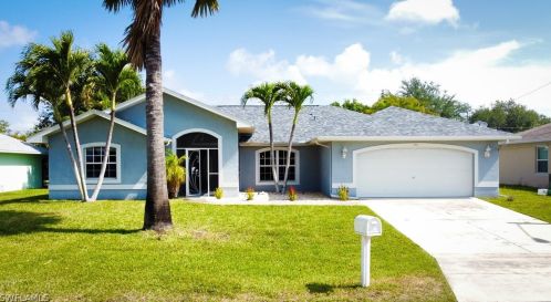 141 25th Ter, Cape Coral, FL 33904-2711