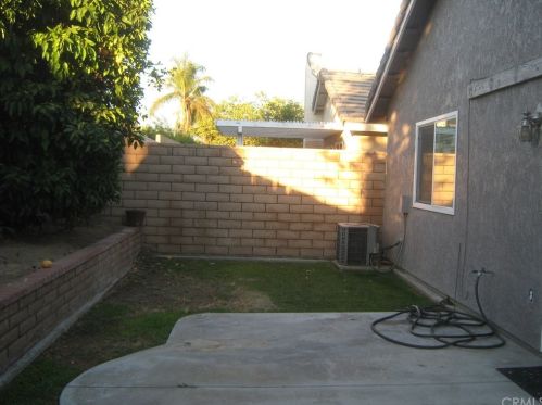 2003 Sage Tree Rd, Colton CA  92324-8465 exterior