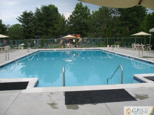 374 Bromley Pl, East Brunswick NJ  08816-5112 exterior