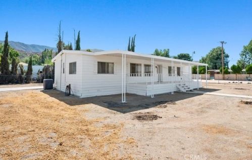 19841 Grand Ave, Lake Elsinore CA  92530-6432 exterior