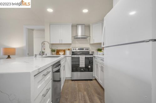 545 Pierce St, Berkeley CA  94706-1046 exterior