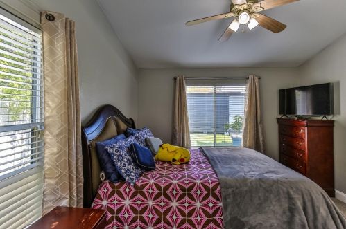 8489 Mcgray Way, Elk Grove CA  95624-4121 exterior