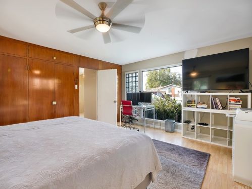 6520 Rosebay St, Long Beach CA  90808-4057 exterior