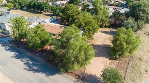 20935 Mariposa Rd, Lake Elsinore CA  92530-0522 exterior