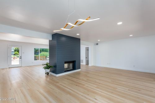 8112 10 Pl, Phoenix AZ 85014-1253 exterior