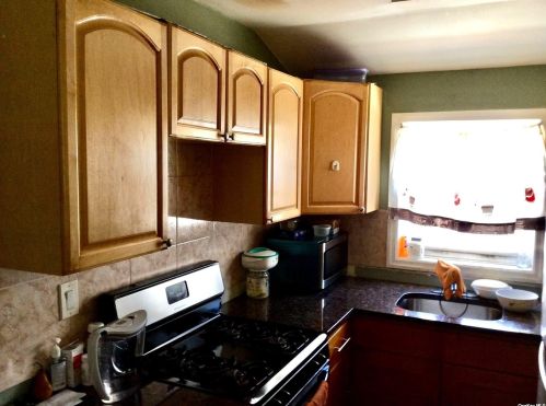133-16 126th St, Jamaica, NY 11420-2205