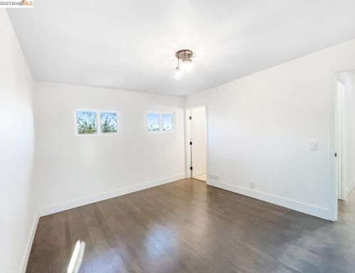 1451 Crestwood Dr, San Bruno CA  94066-1907 exterior