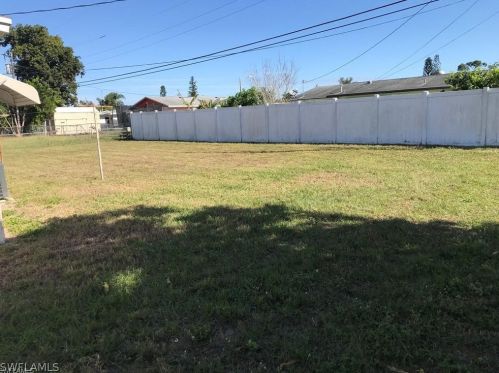 24 Alabama Rd, Lehigh Acres FL  33936-6812 exterior