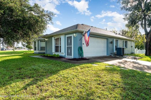 1845 Kumquat Dr, Edgewater, FL 32141-4022
