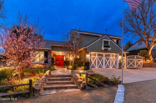 1733 Sunnydale Ave, Simi Valley, CA 93065-5928