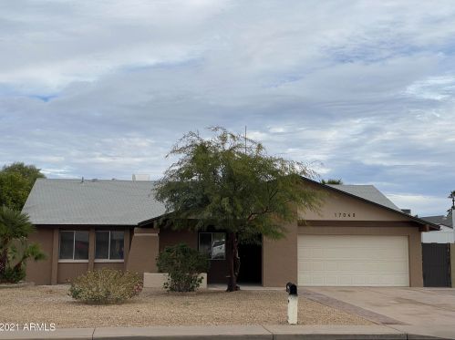 17049 39th Ave, Glendale, AZ 85308-4203