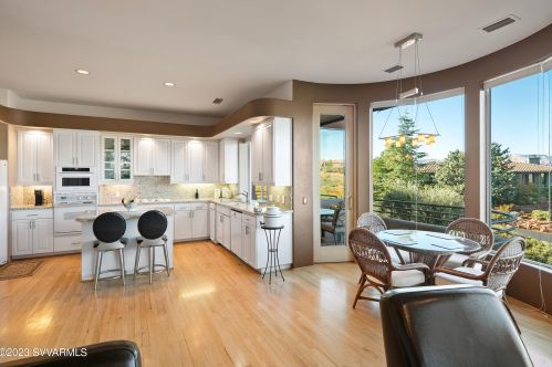 12 Linda Vis, Sedona AZ 86336-5067 exterior