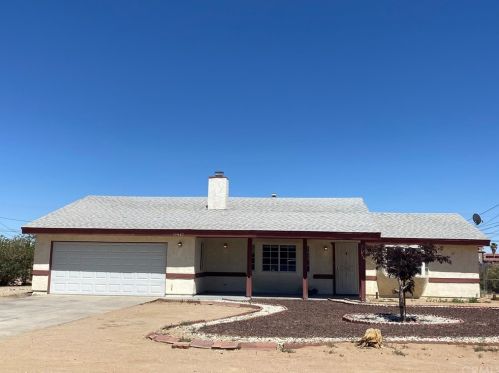 13425 El Rio Rd, Victorville, CA 92392-9294