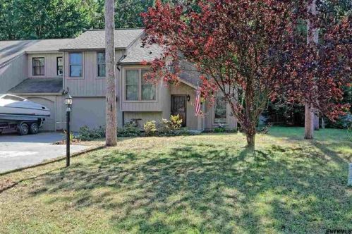 102 Arrow Wood Pl, Ballston Spa, NY 12020-4706