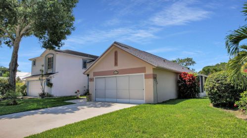 533 10th Pl, Vero Beach, FL 32960-6834