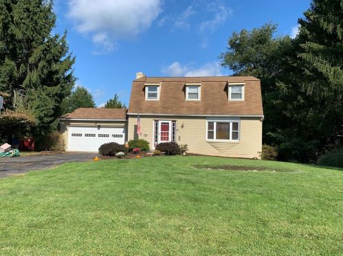 508 Sunflower Dr, Easton, PA 18040-7532