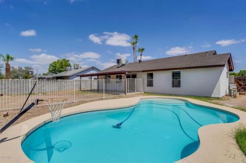6409 Paradise Ln, Glendale, AZ 85306-2214