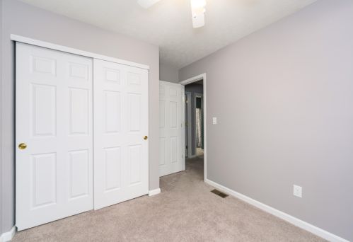 2569 Evergreen Dr, Covington KY  41017-9450 exterior