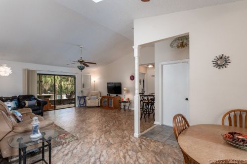 2033 Brewster Dr, Deltona, FL 32738-9597