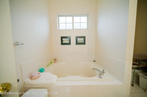 13 Goldensprings Dr, Lakewood NJ  08701-7384 exterior