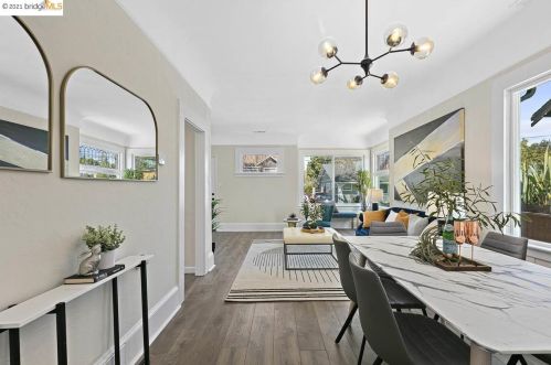 817 56th St, Oakland CA 94608-2704 exterior