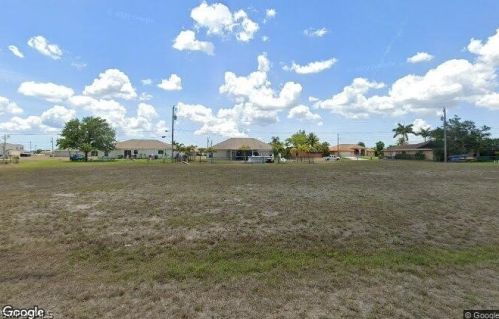 1700 4th Pl, Cape Coral FL  33909-5219 exterior