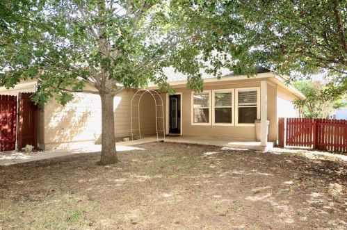 169 Hickory Ln, Georgetown TX  78633-4382 exterior