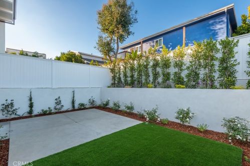 1423 15th St, Manhattan Beach CA  90266-4070 exterior