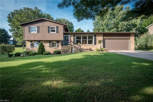 9741 State Route 212, Bolivar, OH 44612-8644
