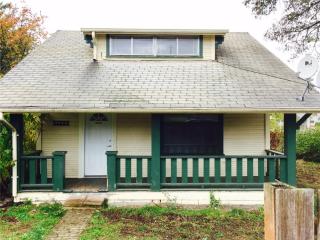 8602 Thompson Ave, Tacoma, WA 98444-4468