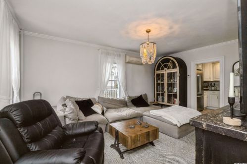 18 Washington Pl, Northport NY  11768-2936 exterior