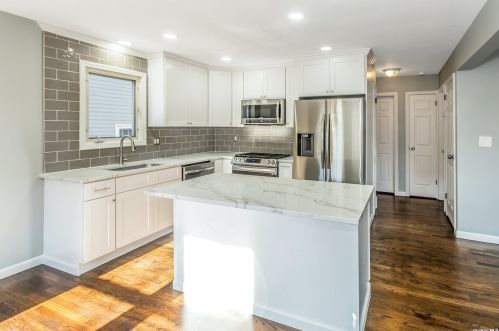 190 Violet Ave, Floral Park NY  11001-3026 exterior