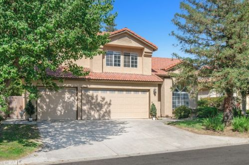 962 Buckhill Rd, Fresno, CA 93720-0770