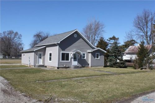 304 Randolph St, Holgate, OH 43527-9722